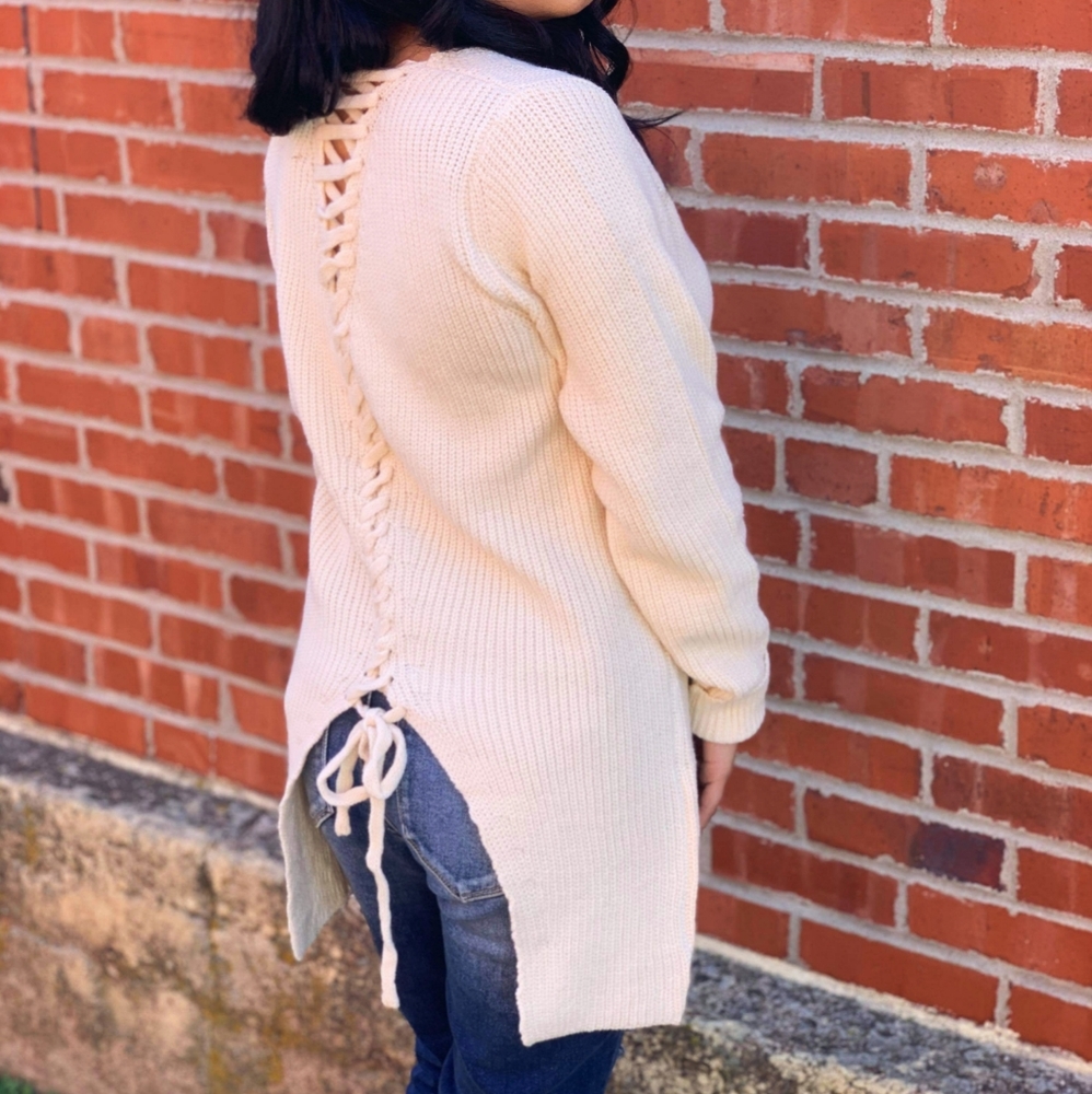 NWT CREAM LACE DOWN SPLIT BACK KNIT SWEATER - Picture 1 of 5